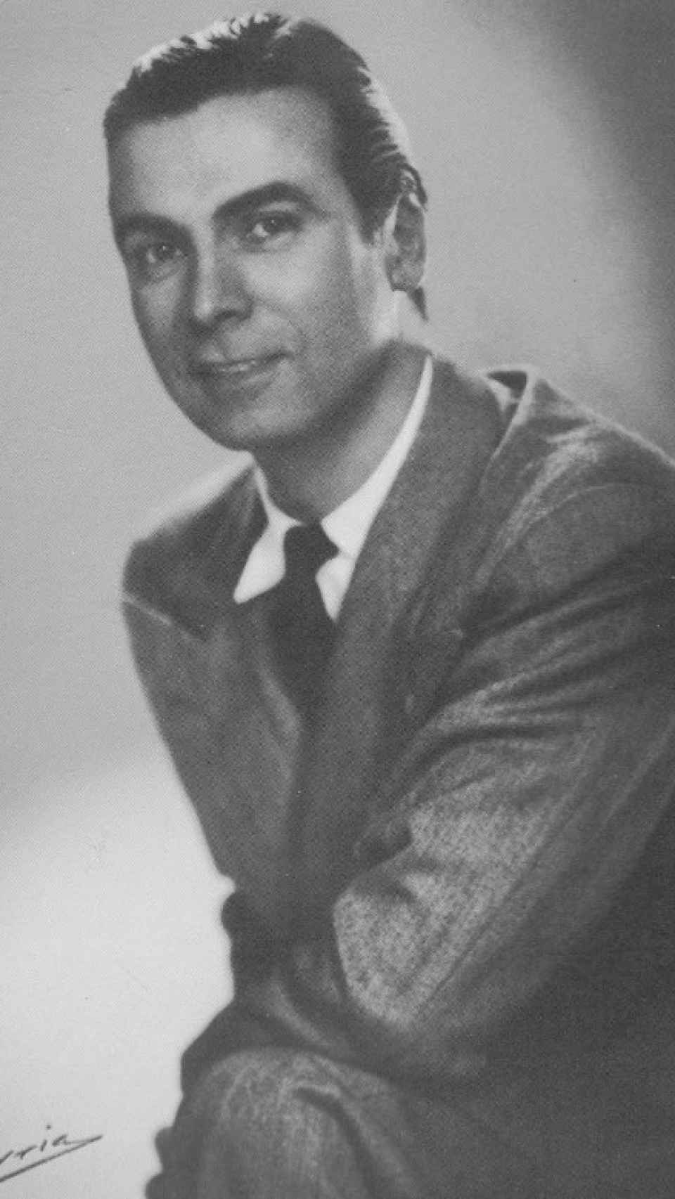 Cristóbal Balenciaga en una fotografía de 1936, un año antes de mudarse a París.