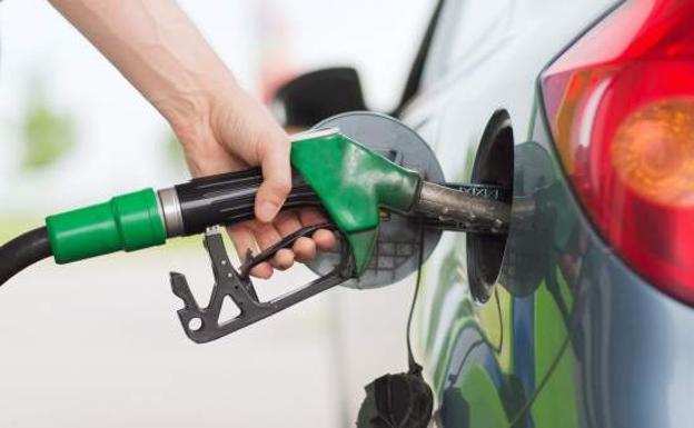 Los requisitos para acceder al 'cheque-gasolina' de 100 euros.