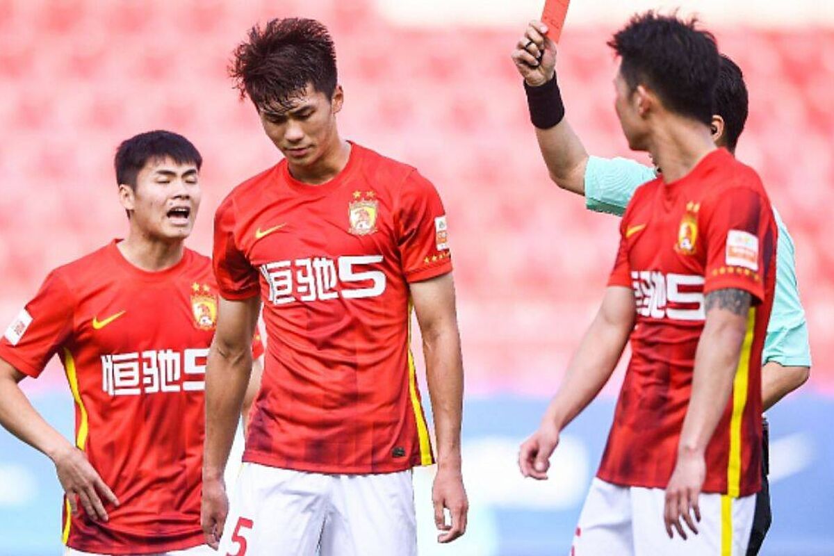 Liga China El Guangzhou Evergrande desciende y confirma el crack