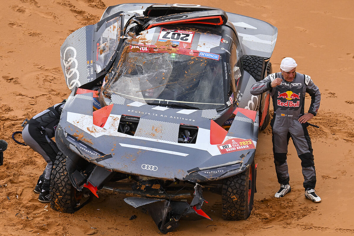 1673376011 Rally Dakar 2023 Carlos Sainz abandona definitivamente el Dakar tras