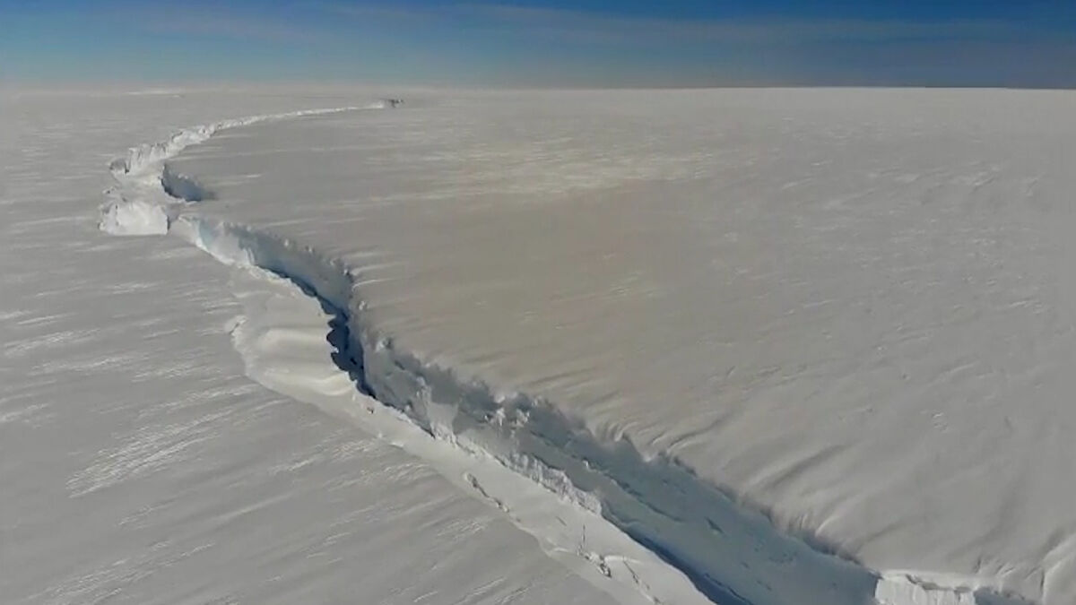 Una ruptura de hielo crea en la Antrtida un iceberg
