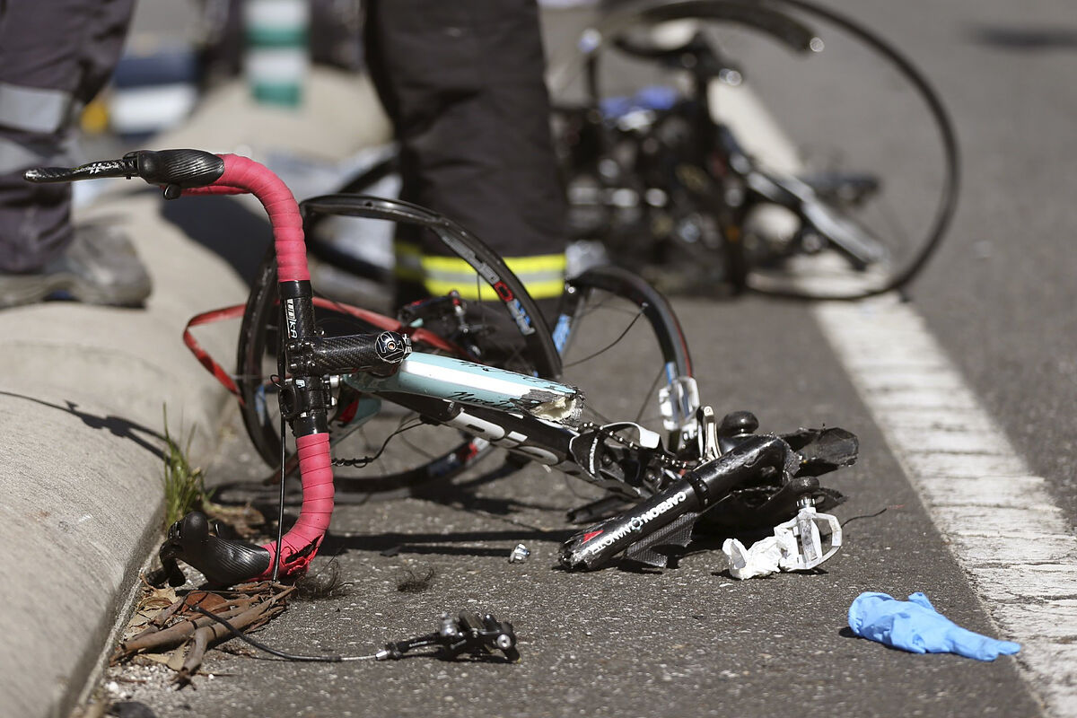 1676134210 Muere en Torrelavega un ciclista de 66 aos atropellado por