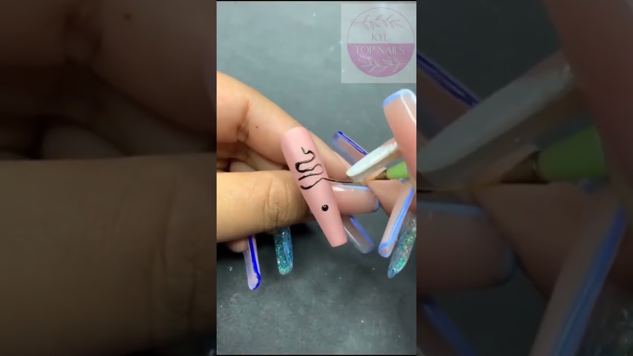 Como hacer uñas con diseño de 🐍SERPIENTE 🐍 (Nails Art)